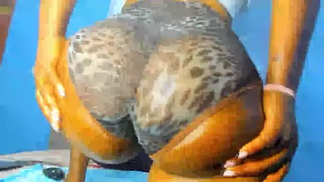 Natasha Spencer online show from 09-16-25, 09:21