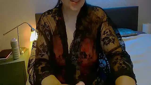 Snapshot of Ella_Next_Door chatting on 02-02-25, 10:28 Ella Next Door online show from 02-02-25, 10:28