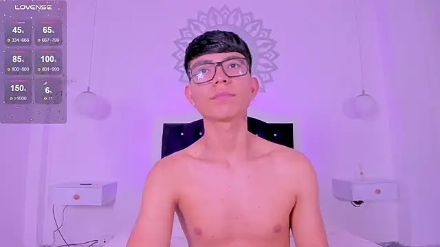 Snapshot of CodyTwink chatting on 01-05-26, 07:50 CodyTwink online show from 01-05-26, 07:50