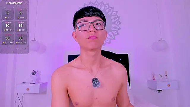 Snapshot of CodyTwink chatting on 02-05-26, 02:22 CodyTwink online show from 02-05-26, 02:22