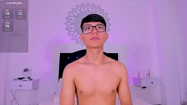 Snapshot of CodyTwink chatting on 02-14-26, 03:31 CodyTwink online show from 02-14-26, 03:31