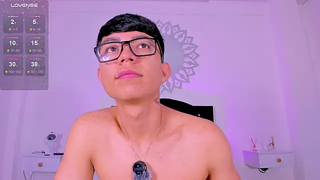 Snapshot of CodyTwink chatting on 02-17-26, 03:19 CodyTwink online show from 02-17-26, 03:19