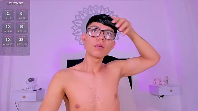 Snapshot of CodyTwink chatting on 03-02-26, 04:47 CodyTwink online show from 03-02-26, 04:47