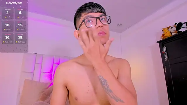 CodyTwink online show from 04-16-26, 01:34