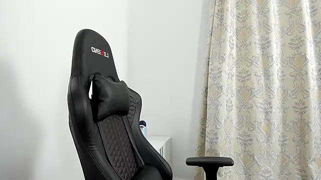 Snapshot of Sweet-bb chatting on 02-22-25, 12:49 Sweet-bb online show from 02-22-25, 12:49