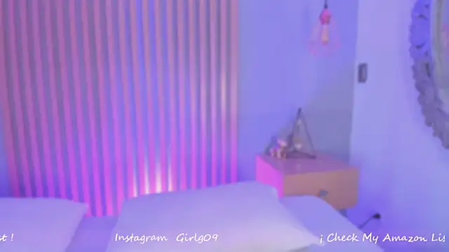 aisha h  online show from 09-17-25, 08:43