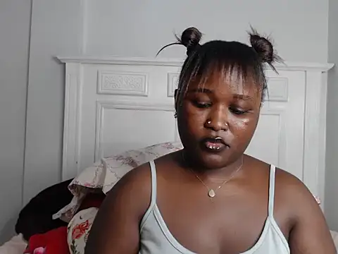 Snapshot of Kim_nasty chatting on 10-17-25, 07:38 Kim nasty online show from 10-17-25, 07:38