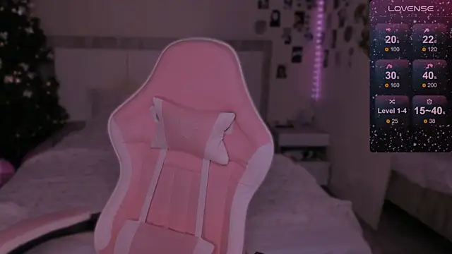 CoddleWeeper  online show from 12-04-24, 09:18