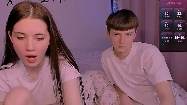 CoddleWeeper  online show from 03-21-26, 04:32