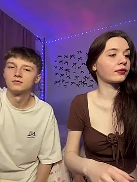 CoddleWeeper  online show from 04-05-26, 04:15