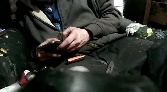 robeaulieu02 online show from 01-04-25, 04:12