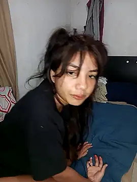 Snapshot of Boypolla11 chatting on 12-28-24, 03:47 Boypolla11 online show from 12-28-24, 03:47