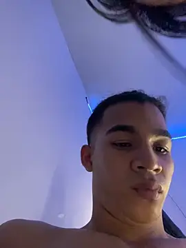 Snapshot of Boypolla11 chatting on 11-09-25, 10:08 Boypolla11 online show from 11-09-25, 10:08