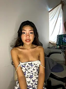 Snapshot of Boypolla11 chatting on 11-16-25, 12:11 Boypolla11 online show from 11-16-25, 12:11