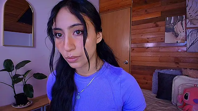 amber curly online show from 04-15-26, 06:15