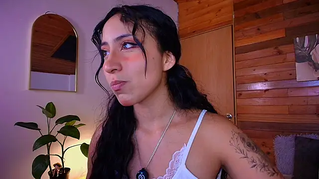 Snapshot of amber_curly chatting on 08-03-26, 08:12 amber curly online show from 08-03-26, 08:12