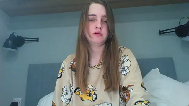 Snapshot of EvieRoseex chatting on 04-16-26, 02:07 EvieRoseex online show from 04-16-26, 02:07