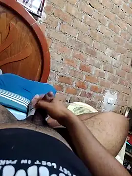 Snapshot of Dnick2 chatting on 11-25-25, 11:38 Dnick2 online show from 11-25-25, 11:38