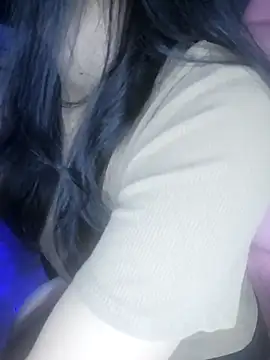 Snapshot of _Linez_ chatting on 03-18-25, 07:53  Linez  online show from 03-18-25, 07:53