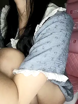 Snapshot of _Linez_ chatting on 03-20-25, 06:53  Linez  online show from 03-20-25, 06:53