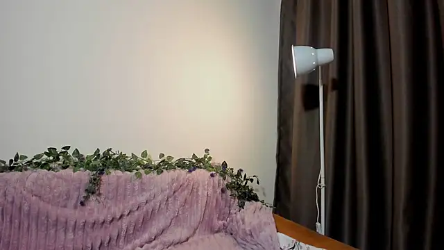 Snapshot of vergillhell chatting on 11-28-25, 08:17 vergillhell online show from 11-28-25, 08:17