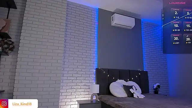 Snapshot of juicy-pussy chatting on 03-04-25, 12:33 juicy-pussy online show from 03-04-25, 12:33