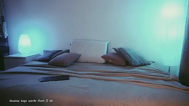 kris69kiss online show from 10-23-25, 04:06