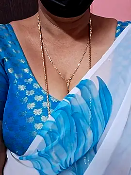 ananya956 online show from 12-18-25, 05:08