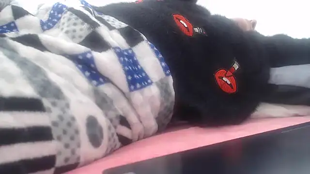 naughthyany16 online show from 11-17-25, 08:47