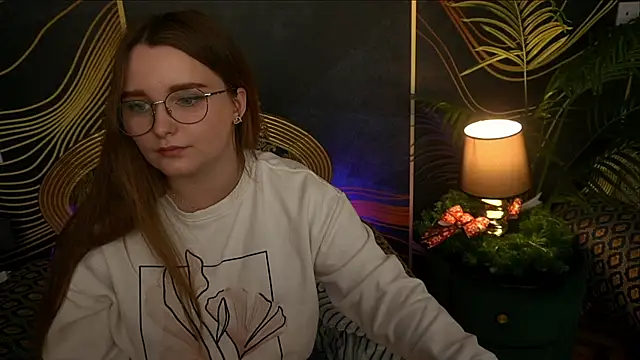 Snapshot of MagicPeachh_ chatting on 12-19-24, 05:18 MagicPeachh online show from 12-19-24, 05:18
