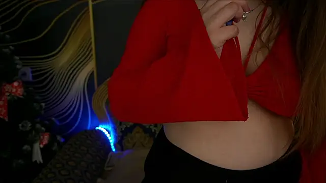 Snapshot of MagicPeachh_ chatting on 01-08-25, 12:58 MagicPeachh online show from 01-08-25, 12:58