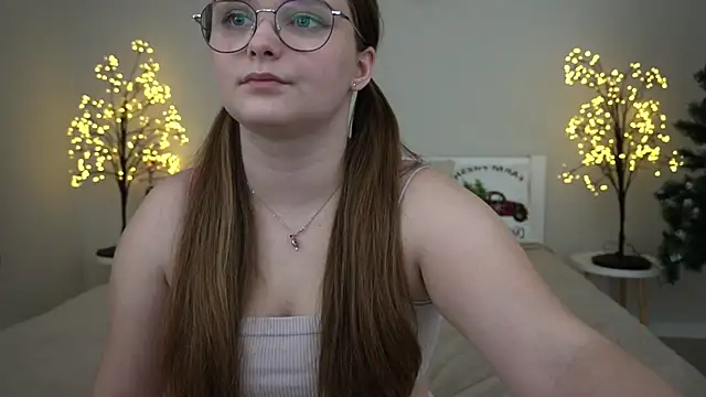 Snapshot of MagicPeachh_ chatting on 01-22-25, 01:53 MagicPeachh online show from 01-22-25, 01:53