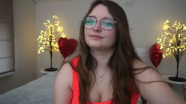 Snapshot of MagicPeachh_ chatting on 03-11-25, 07:04 MagicPeachh online show from 03-11-25, 07:04