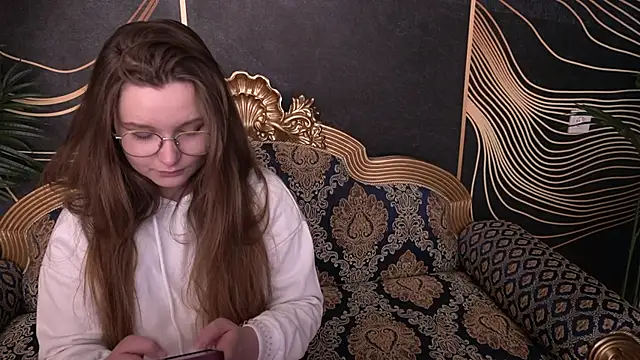 Snapshot of MagicPeachh_ chatting on 09-13-25, 07:52 MagicPeachh online show from 09-13-25, 07:52