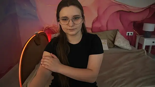 Snapshot of MagicPeachh_ chatting on 09-22-25, 01:02 MagicPeachh online show from 09-22-25, 01:02