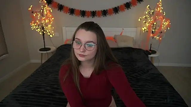 MagicPeachh  online show from 10-22-25, 01:00