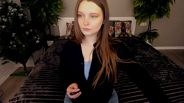 MagicPeachh  online show from 12-15-25, 02:10