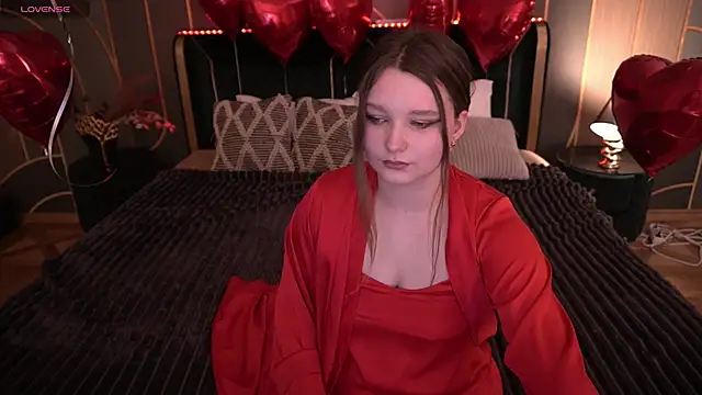 MagicPeachh  online show from 02-06-26, 02:20