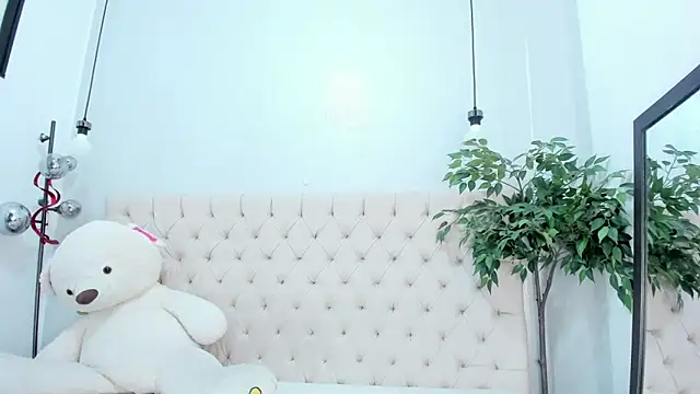 Victoria Coleman online show from 03-17-26, 07:17