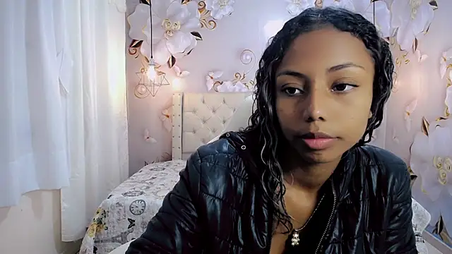 jasmin brunette  online show from 02-01-25, 11:43