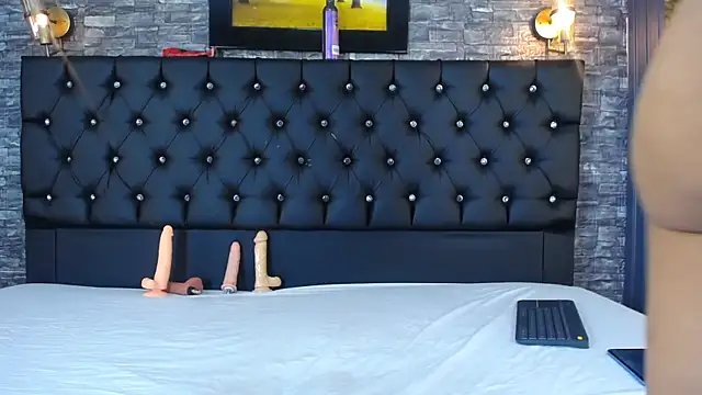 Malory Cortez online show from 11-12-25, 12:22