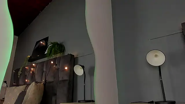 LilithSmith  online show from 02-12-26, 11:38