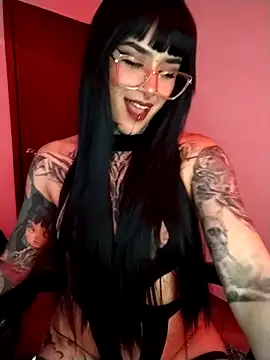 taaylor33 online show from 12-22-24, 08:27