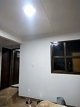 taaylor33 online show from 12-17-25, 01:44