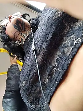 Snapshot of taaylor33 chatting on 02-08-26, 07:17 taaylor33 online show from 02-08-26, 07:17