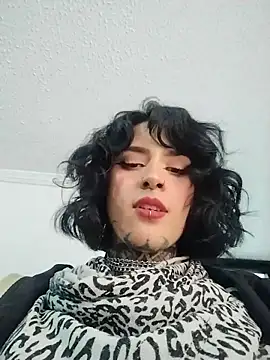 Snapshot of taaylor33 chatting on 02-13-26, 08:38 taaylor33 online show from 02-13-26, 08:38