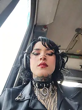 taaylor33 online show from 04-06-26, 09:27