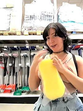 Snapshot of GerallFoxxx chatting on 10-24-25, 03:52 GerallFoxxx online show from 10-24-25, 03:52