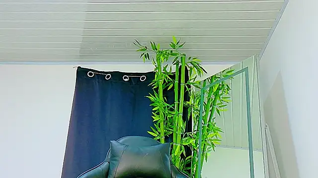 Snapshot of scarlet-jonesx chatting on 11-27-25, 08:55 scarlet-jonesx online show from 11-27-25, 08:55