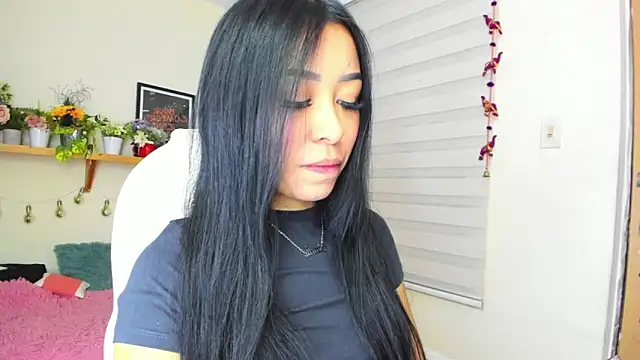 Starliee   online show from 01-23-25, 11:47